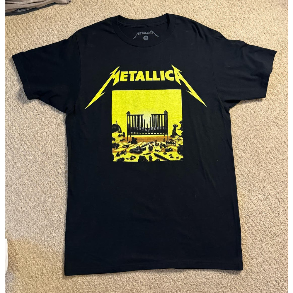 NWOT Hot Topic Metallica 72 Seasons Tracklist Tee